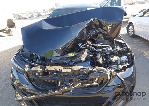 2025 BMW I5 Edrive40 z USA, uszkodzony, nr VIN WBY33FK00SCT62785